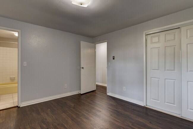 Building Photo - 3 Bed 3 Bath Home near West Beach