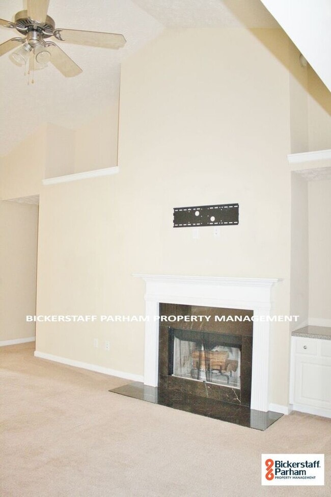 Building Photo - Welcome Home to Meadowood!