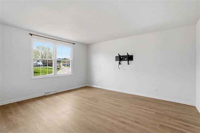 Building Photo - 108 Whitney Dr