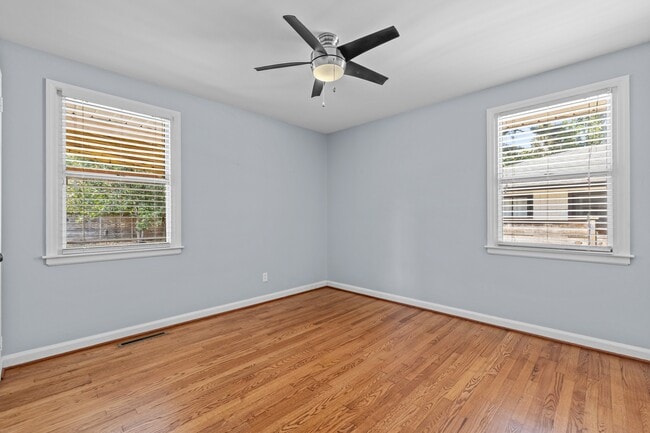 Building Photo - 2115 Bellaire Ave