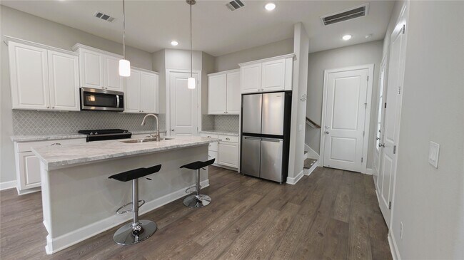 Building Photo - 5116 Pine Reach Dr