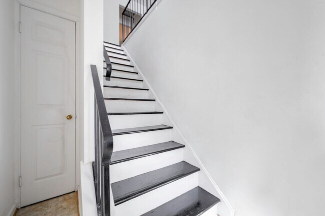 Building Photo - Great West End Two Bedroom Flat for rent