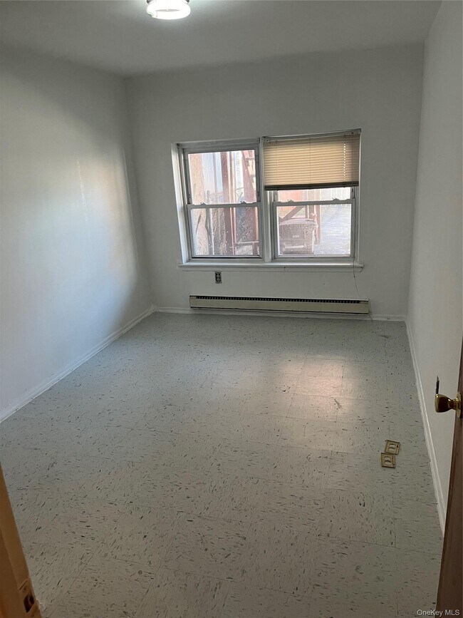 Building Photo - 91-04 75th St