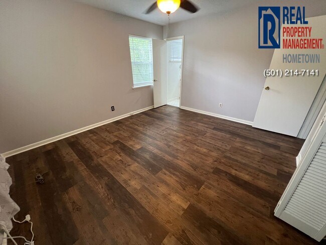 Building Photo - 1714 Biscayne Dr