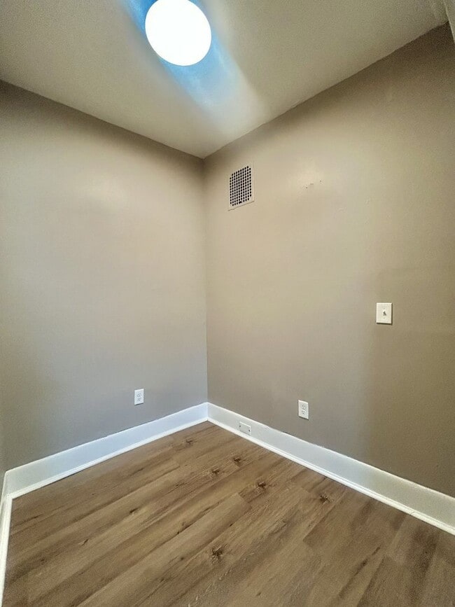 Building Photo - 5211 Montgomery Rd