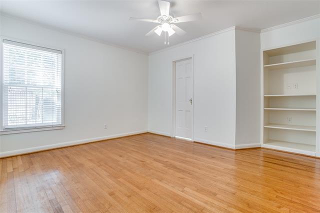 Building Photo - 4209 Greenbrier Dr