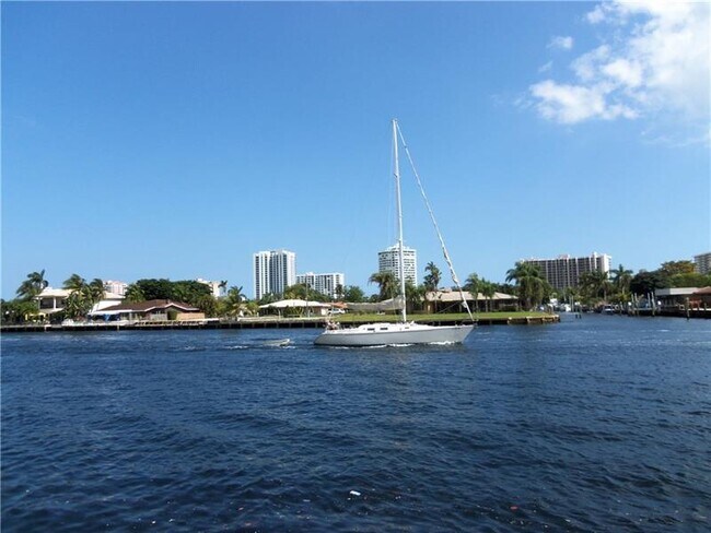Building Photo - 6317 Bay Club Dr