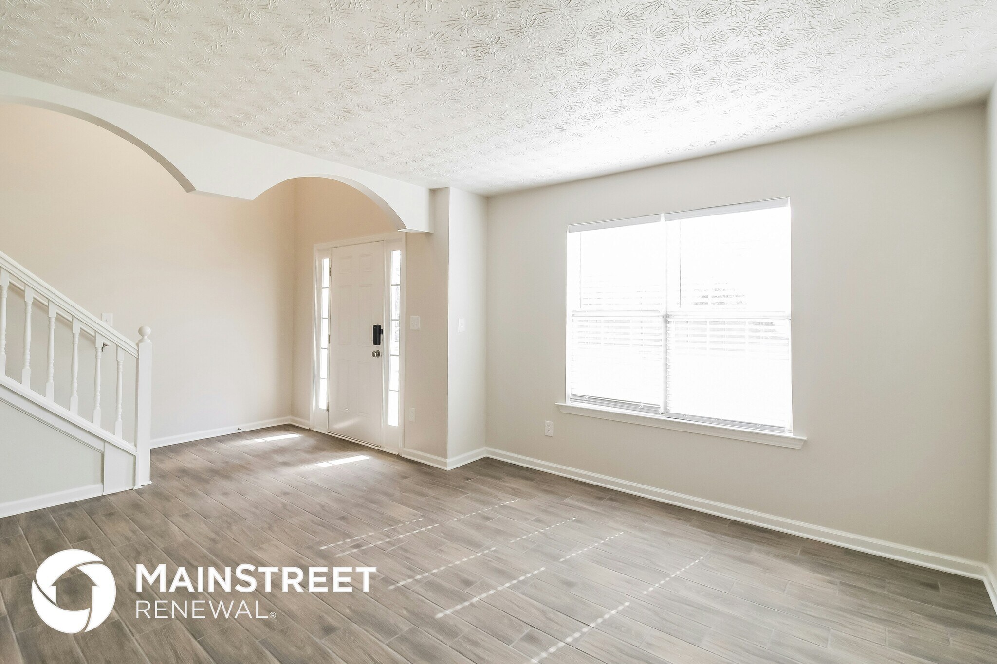 Building Photo - 605 Gardinia Dr