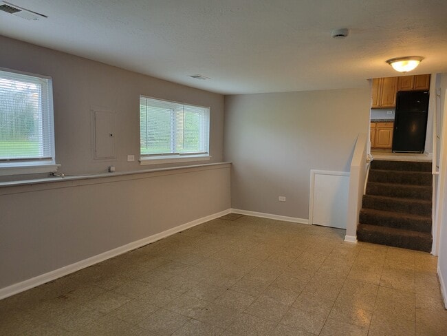 Building Photo - 906 Blackhawk Dr