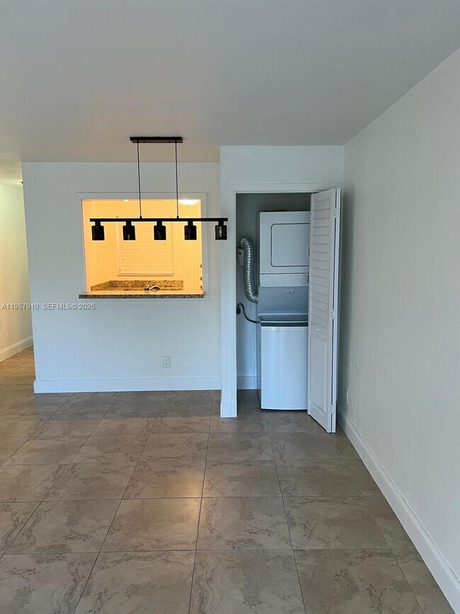 Building Photo - 1939 Jefferson St