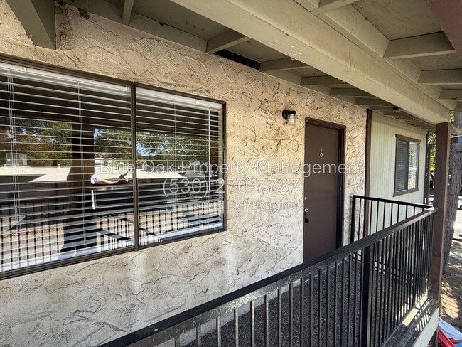 Building Photo - 985 Salem St