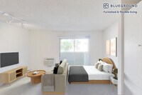 Building Photo - 3883 Ingraham St