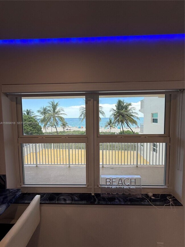 Building Photo - 901 S Surf Rd