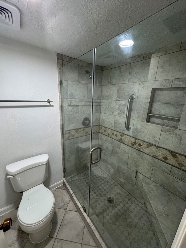 Building Photo - 8523 Redcliff Rd