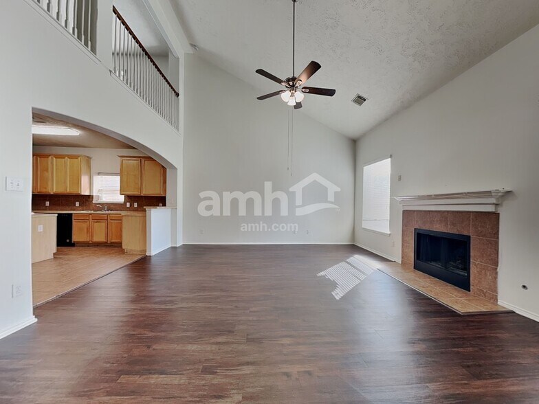 Building Photo - 19715 N Vlg of Bridgestone Ln