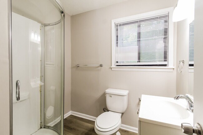 Building Photo - 5739 Hilton Ridge Rd