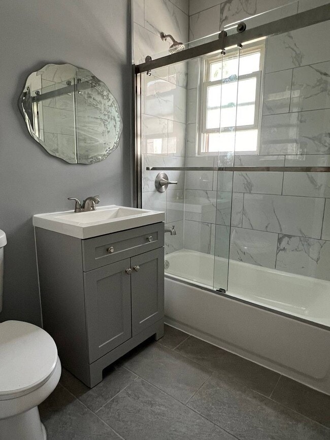 Building Photo - 27 Alton Pl