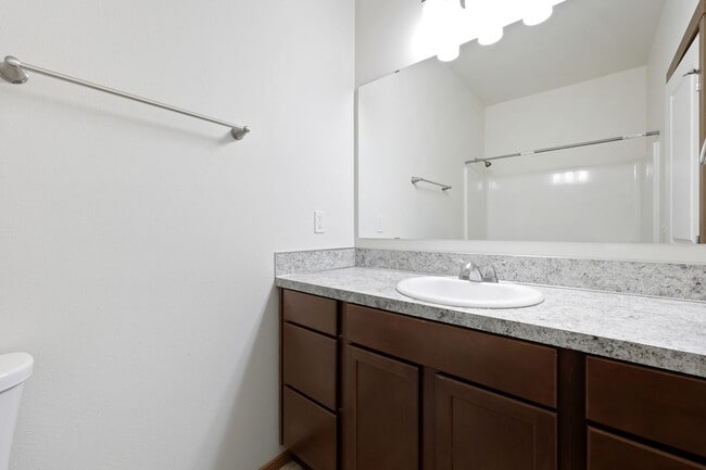 Building Photo - MOVE IN READY! 3 bed 2 bath Heat pump with A/C - Tenino School District