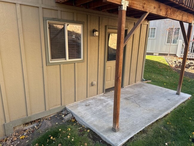 Building Photo - 1431 Lucinda Ct