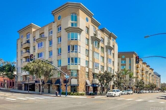 Building Photo - East Village Downtown 2BR / 2BA with LOFT ...