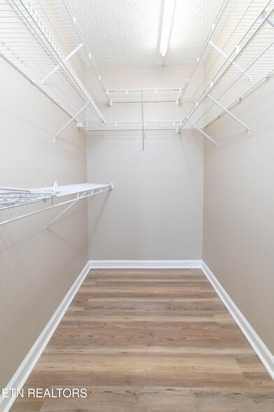 Building Photo - 4405 Greenfern Way