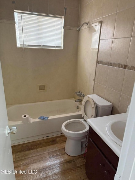 Building Photo - 1119 35th St