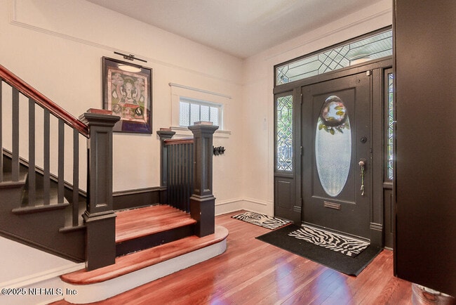 Building Photo - 1838 Silver St