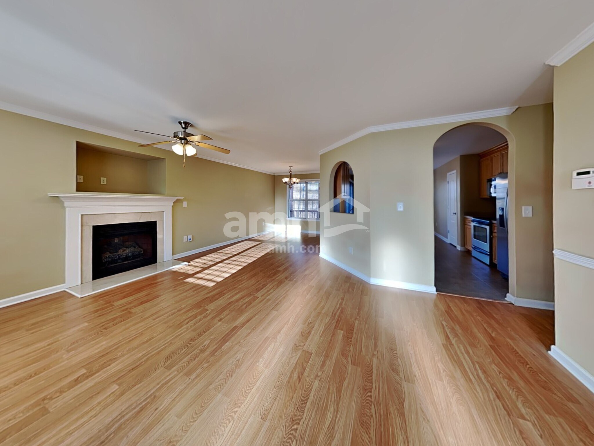 Building Photo - 1067 S Willhaven Dr