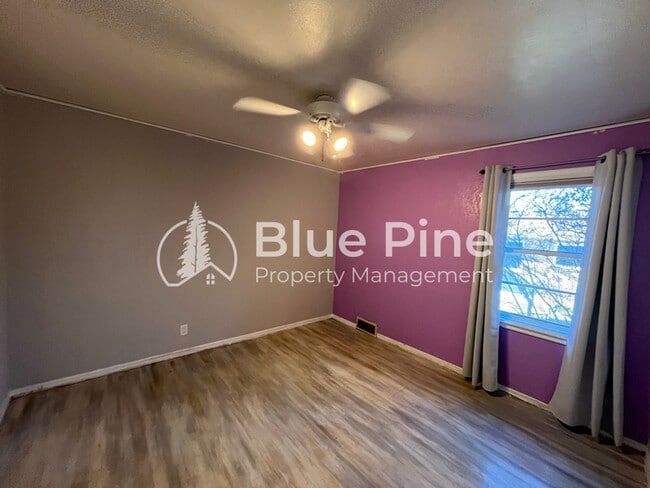 Building Photo - 175 W 17th St