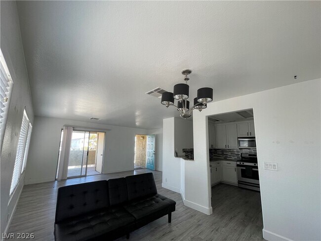 Building Photo - 1521 Linnbaker Ln