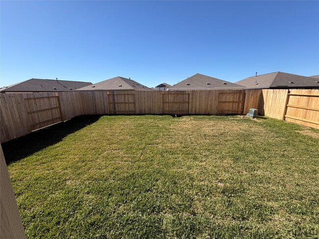 Building Photo - 6327 Linden Leaf Dr