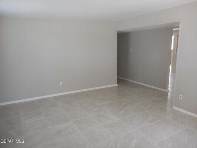 Building Photo - 3608 Sheppard Ave