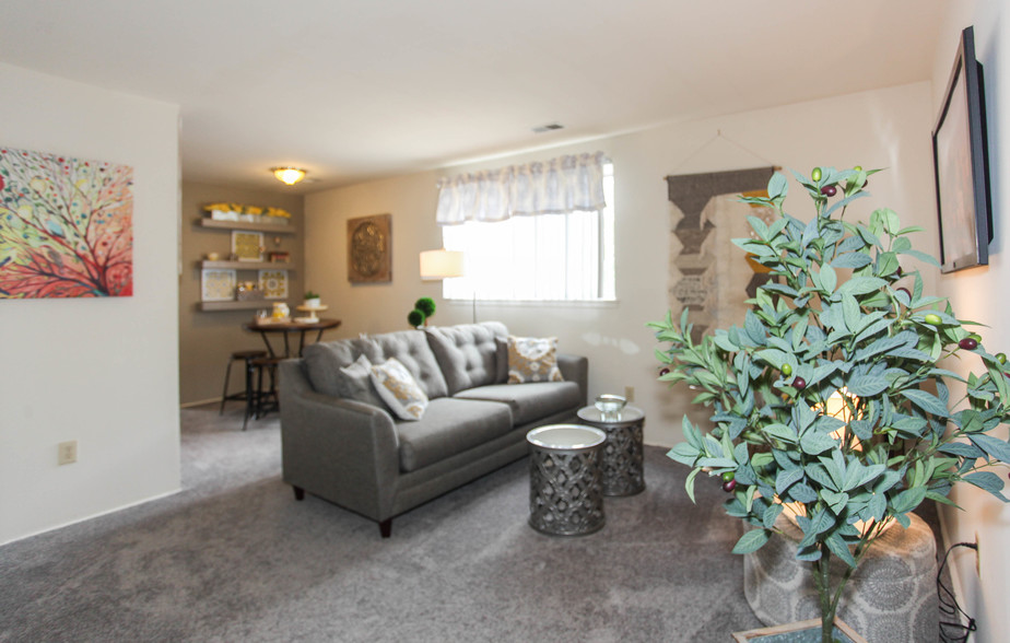 Building Photo - Gardenvillage Apartments & Townhouses