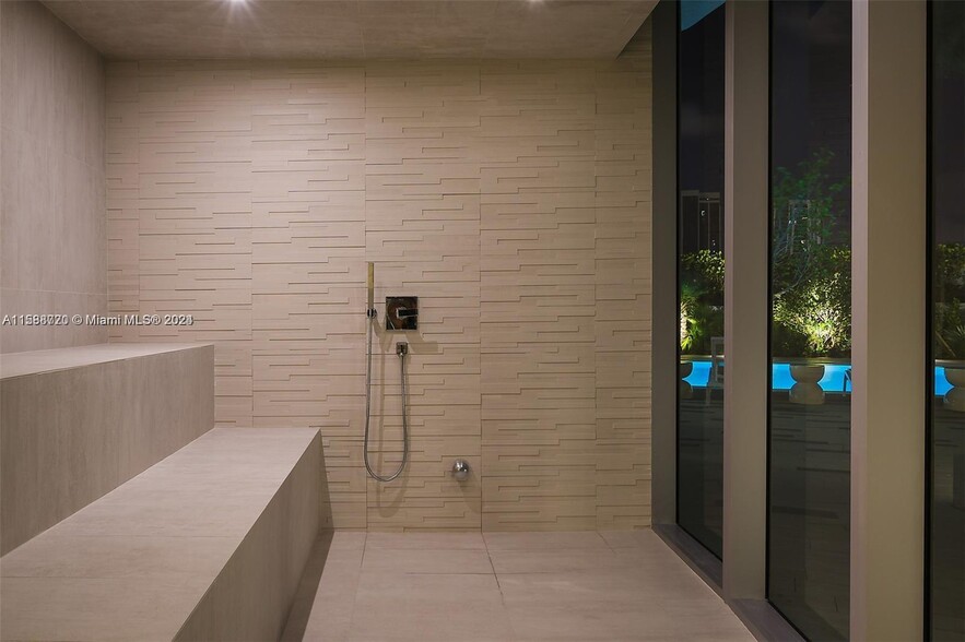Amenities - 488 NE 18th St