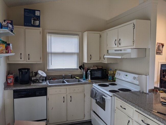 Building Photo - 845/847 Mitchell Bridge Road Duplex