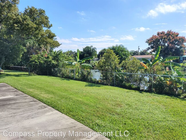 Building Photo - 2 br, 2 bath House - 2332 Bal Harbour Drive