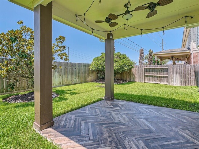 Building Photo - 21643 Manitou Falls Ln