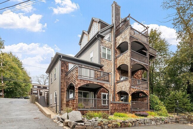 Building Photo - 105 Granite St