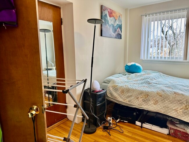 Building Photo - 199 Winthrop Rd