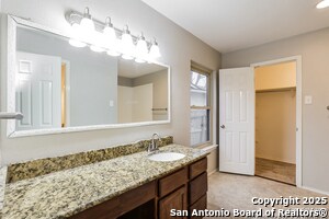 Building Photo - 13031 Feather Ridge Dr