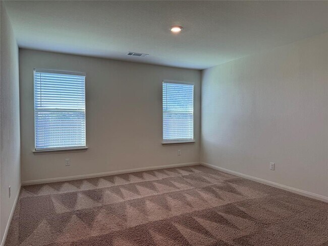 Building Photo - 313 Cres Park Dr