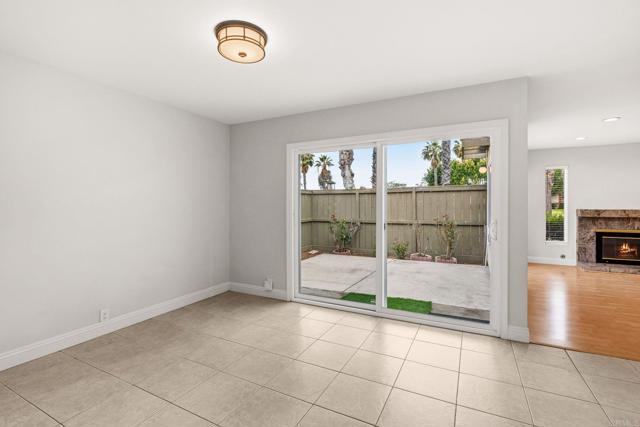 Building Photo - 10575 Caminito Glenellen