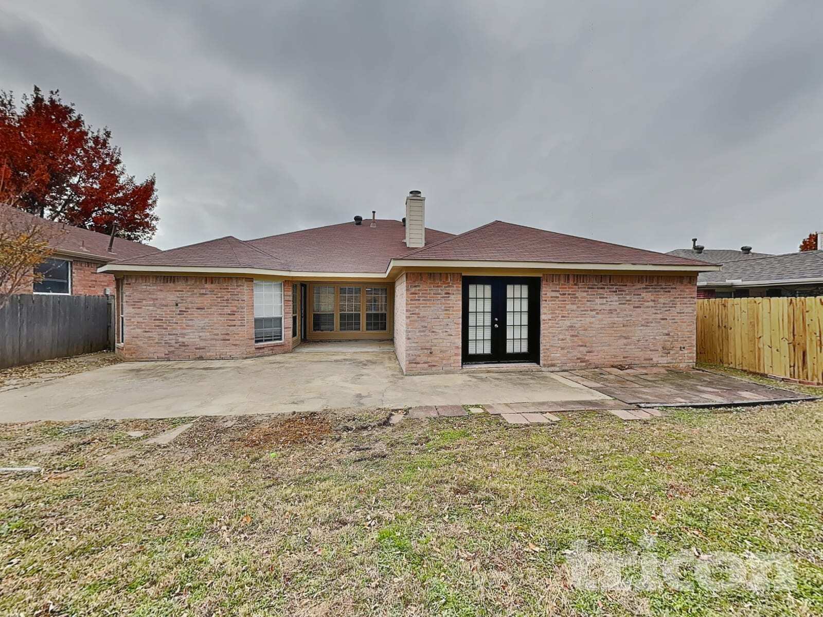 Building Photo - 5005 Vaquero Dr