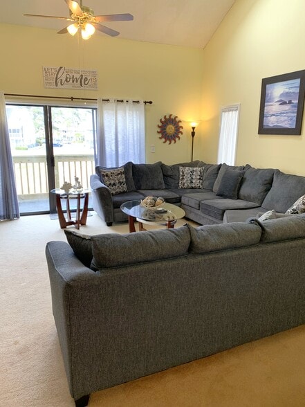 Building Photo - 3700 Golf Colony Ln