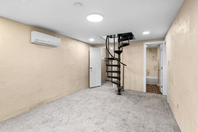 Building Photo - Carriage House near Downtown Pueblo!