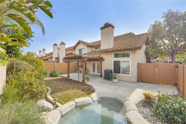 Building Photo - 1225 E Palm Dr