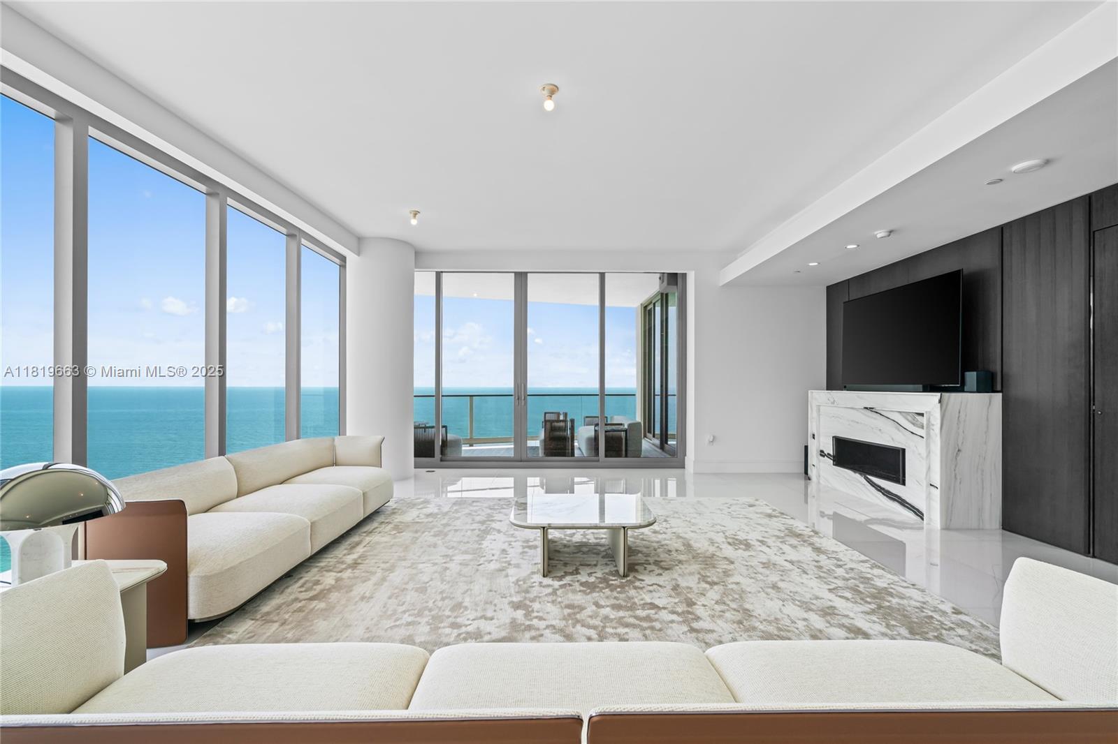 Building Photo - 17975 Collins Ave