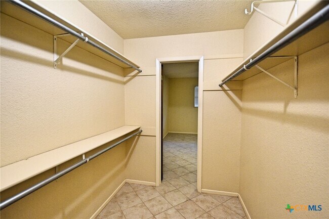 Building Photo - 788 Mary Preiss Dr