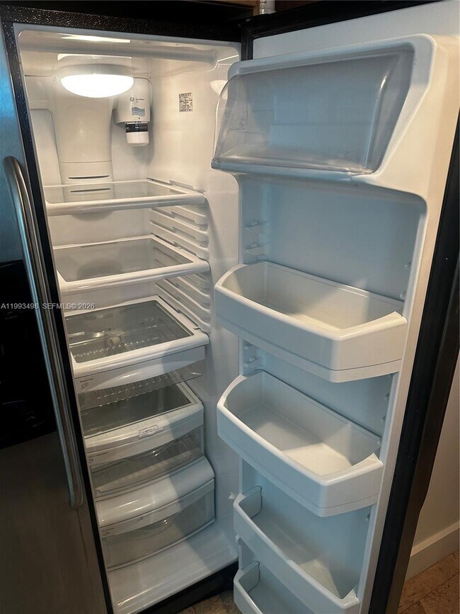 Building Photo - 350 S Miami Ave