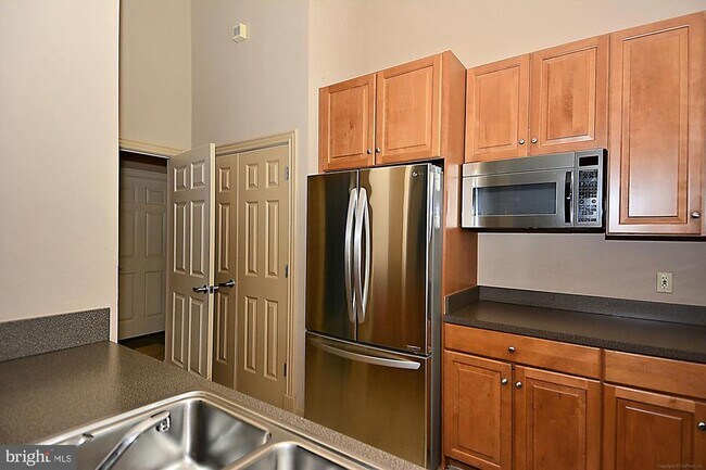 Building Photo - 333 Prettyman Dr